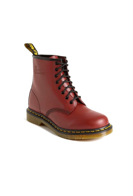 E-comm: Comfy Boots You Can Wear to the Office in Winter